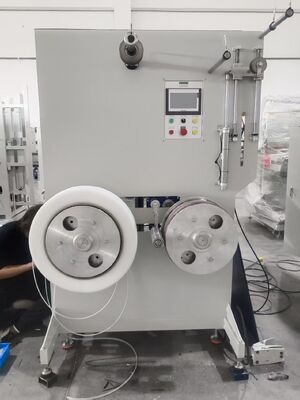Bobineuse semi-automatique pour sangle PET à enroulement parallèle par extrudeuse directe