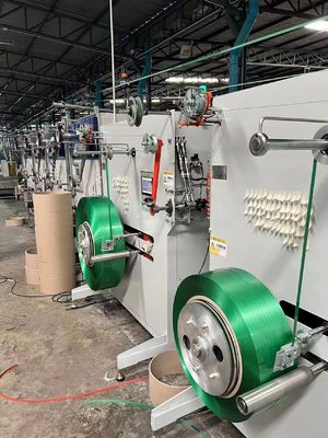 Machine de laminage semi-automatique à rouleaux jumbo 330 kg pour la bande PET en polyester