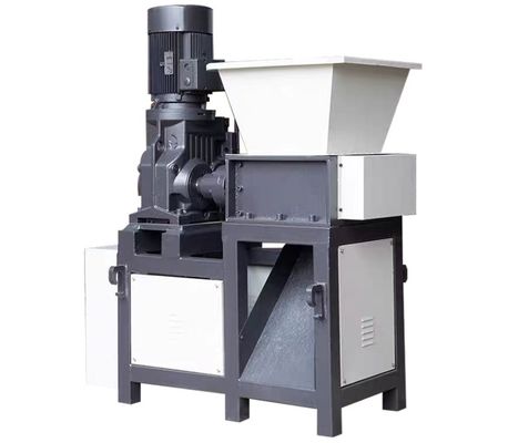 Machine automatique de déchiquetage de déchets plastiques recyclés à un seul arbre 750 - 5000 kg/h
