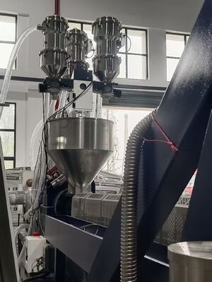 Système intégré de séchage et d'alimentation automatique, trémie en acier inoxydable de 300 kg – Ligne d'extrusion de bandes PP