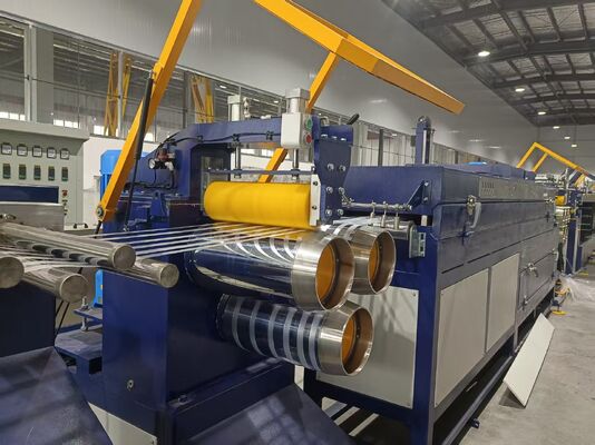 Un mélangeur à trois ingrédients pour une proportion précise de PP et de matériaux modifiés